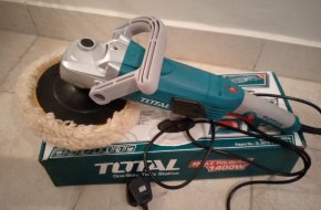 Power tools and construction accessories